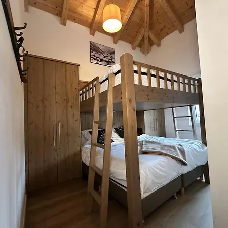 Elegant And Fully Equipped In